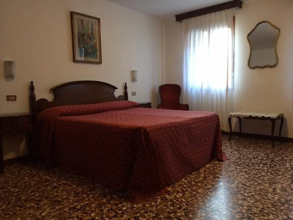 Hotel Fontana Venice Italy