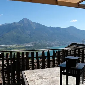 Montemezzo Le In Pietra , Sorico Italien
