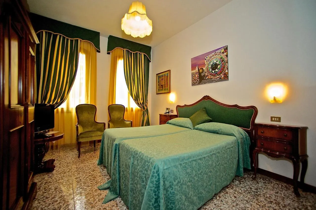 Hotel Fontana Venice